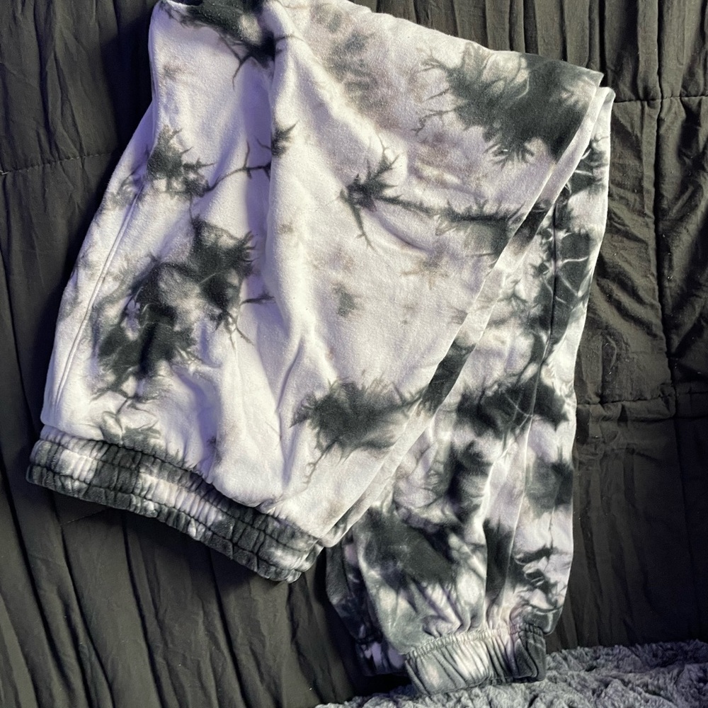 Black and white mens sweatpants/joggers